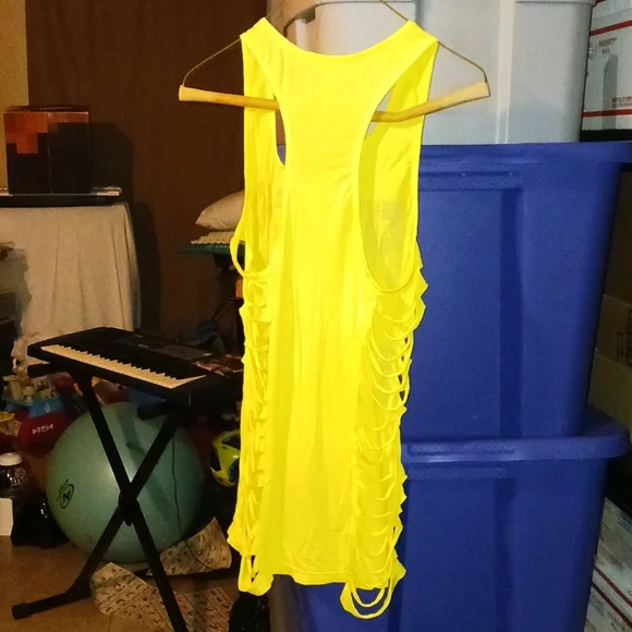 Top - Picture 2 of 3